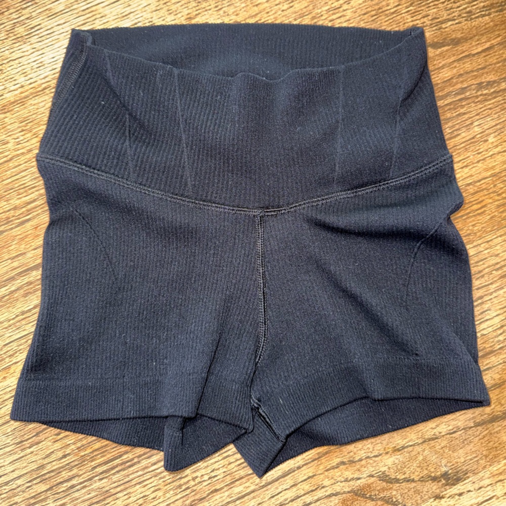 Offline by Aerie Black Women's Ribbed Shorts